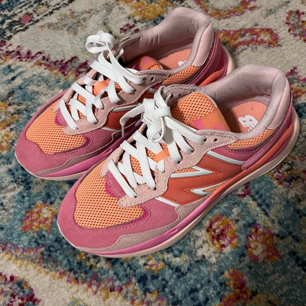New Balance 57/40 ORANGE & PINK